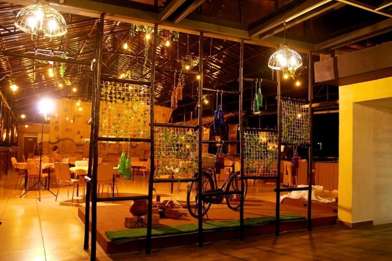 D'Chandelier Kochi Ngoại thất bức ảnh